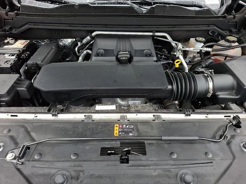 Used 2024 GMC Canyon AT4 image 27