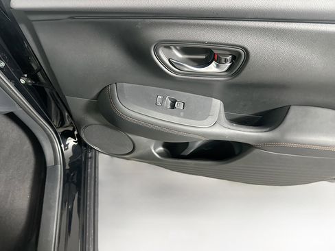 Used 2025 Honda HR-V Sport image 30