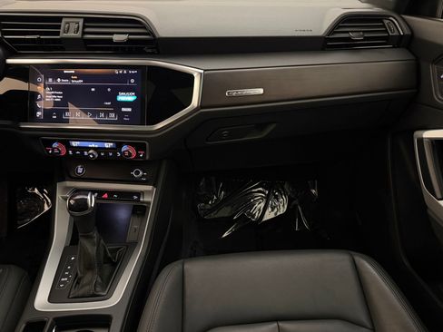 Used 2023 Audi Q3 2.0T Premium w/ Convenience Package image 25