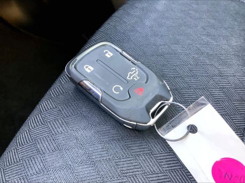 Used 2019 Chevrolet Silverado 1500 LT w/ Texas Edition image 13