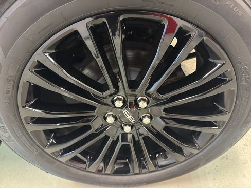 Used 2016 Lincoln MKX Reserve w/ Climate Package AWD/4WD image 35