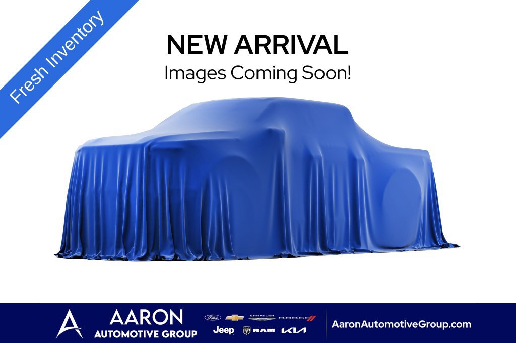 Used 2022 GMC Yukon SLT RWD image 1