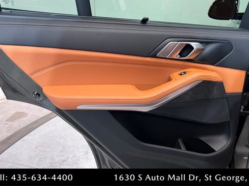 Used 2022 BMW X5 xDrive40i w/ M Sport Package image 18