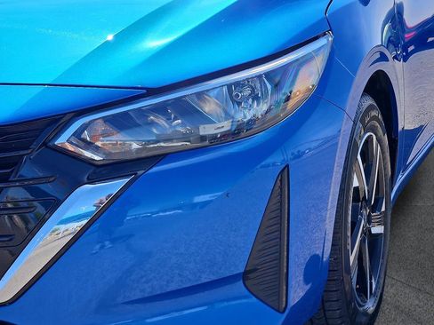 Used 2024 Nissan Sentra SV image 7