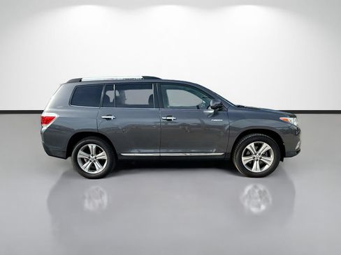 Used 2012 Toyota Highlander Limited w/ Tow Pkg AWD/4WD image 2