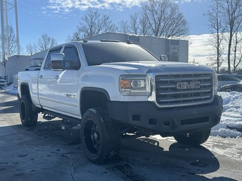 Used 2016 GMC Sierra 2500 SLT w/ Duramax Plus Package image 4
