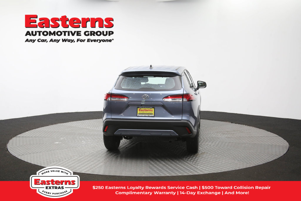 Used 2025 Toyota Corolla Cross L FWD image 37