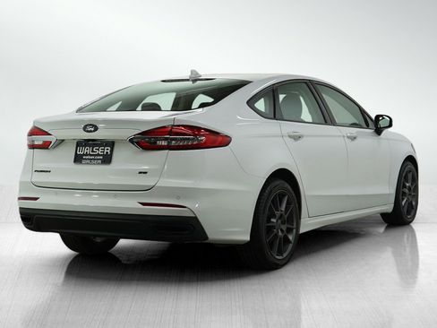 Used 2020 Ford Fusion SE image 6