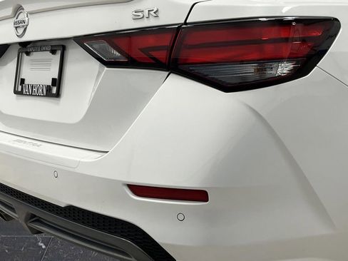 Certified 2023 Nissan Sentra SR w/ SR Premium Package image 30