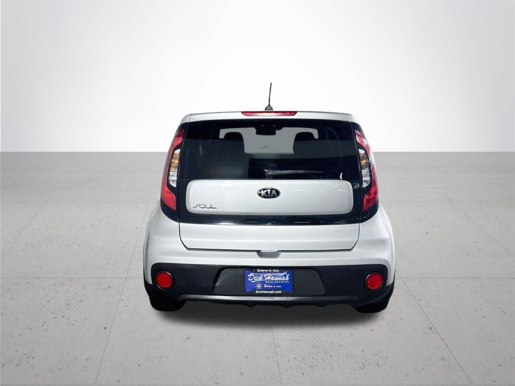 Used 2017 Kia Soul FWD image 7