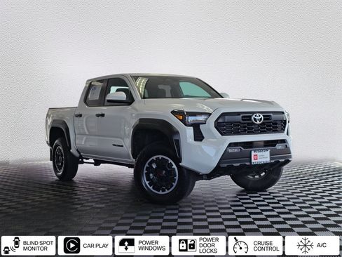 Certified 2024 Toyota Tacoma TRD Off-Road AWD/4WD image 1