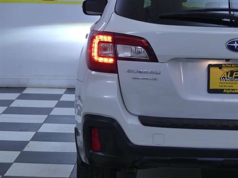 Used 2019 Subaru Outback 2.5i Limited w/ Popular Package #2 image 31