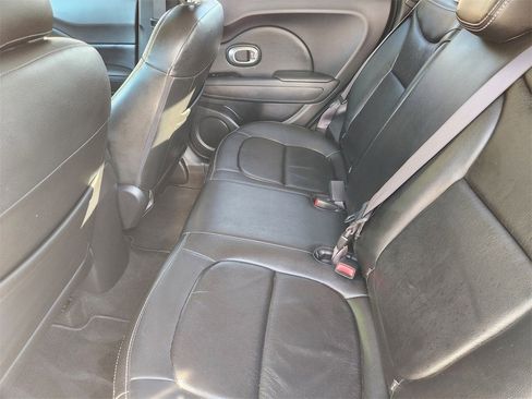 Used 2016 Kia Soul Base image 29