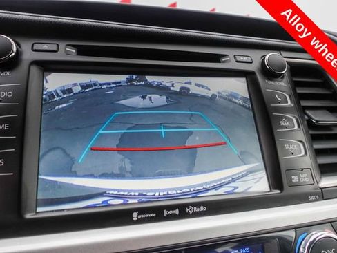 Certified 2018 Toyota Highlander SE image 21