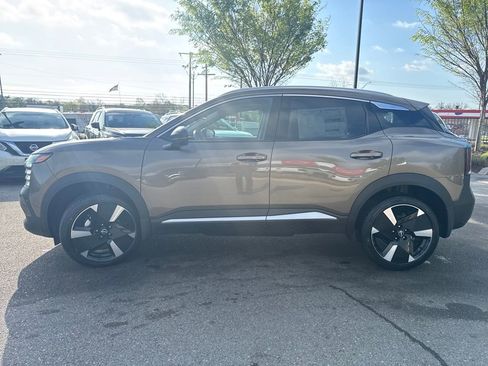 New 2026 Nissan Kicks SR w/ SR Premium Package image 4