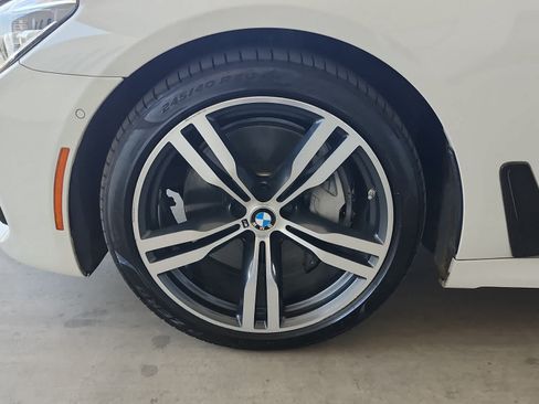 Used 2017 BMW 750i RWD image 6