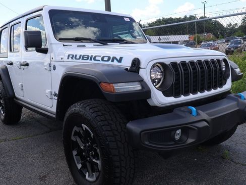 Used 2024 Jeep Wrangler Unlimited Rubicon 4xe AWD/4WD image 2