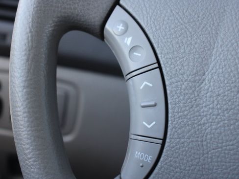 Used 2004 Toyota Sienna LE FWD image 22