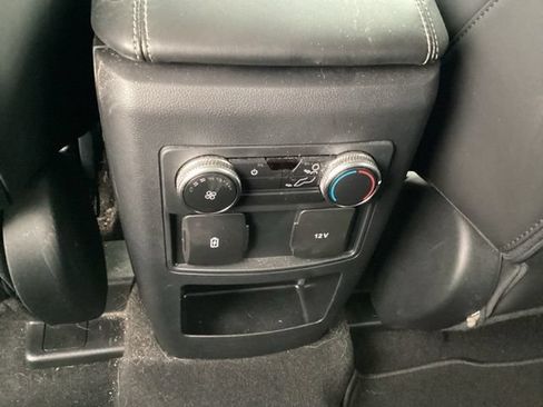 Used 2021 Ford Explorer XLT w/ Equipment Group 202A AWD/4WD image 19