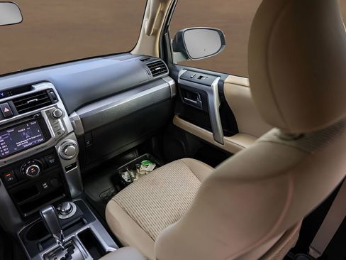 Used 2019 Toyota 4Runner SR5 AWD/4WD image 26