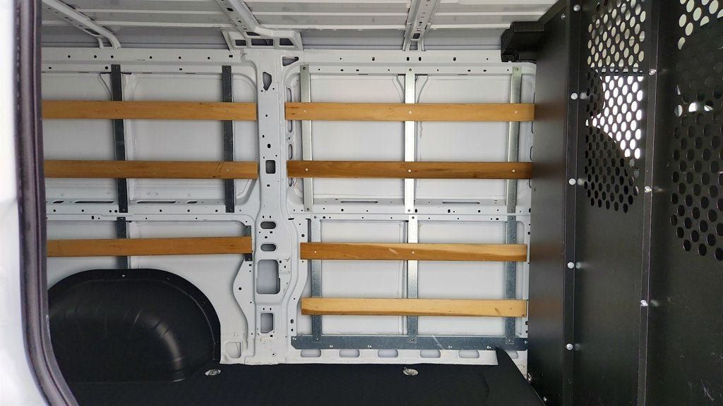 Used 2025 RAM ProMaster 2500 w/ U-Haul Equipment Group FWD image 23