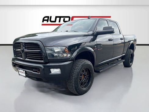 Used 2016 RAM 2500 Big Horn w/ Black Appearance Group AWD/4WD image 3