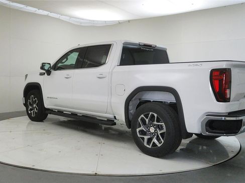 New 2026 GMC Sierra 1500 SLE AWD/4WD image 5