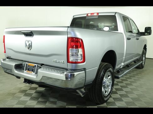 Used 2024 RAM 2500 Tradesman w/ Chrome Appearance Group image 25