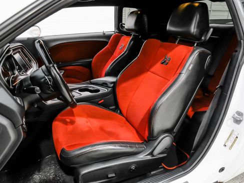 Used 2019 Dodge Challenger R/T Scat Pack w/ Widebody Package RWD image 23