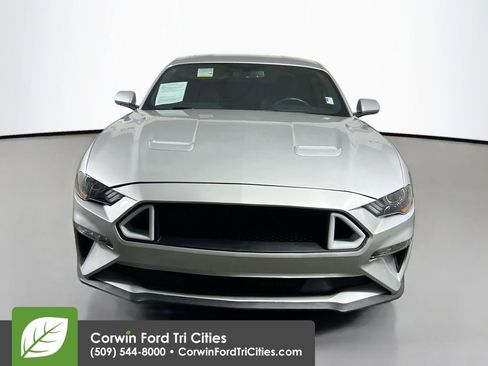 Used 2019 Ford Mustang Coupe image 4