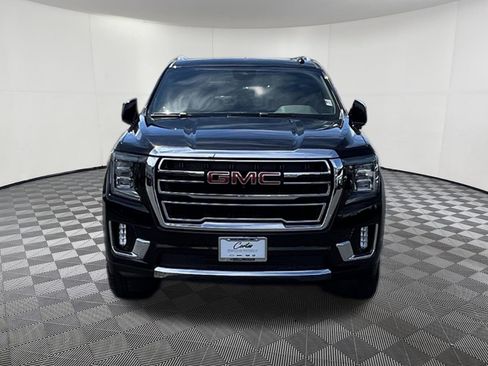 Used 2024 GMC Yukon SLT w/ SLT Luxury Package AWD/4WD image 2