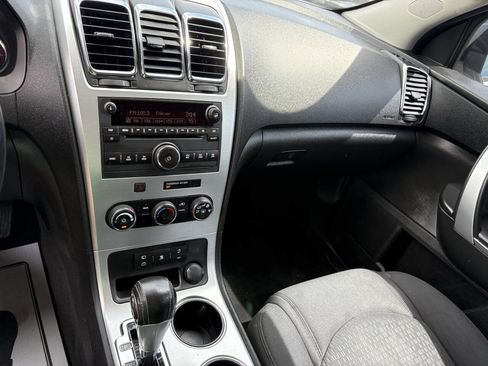 Used 2010 GMC Acadia SLE image 30