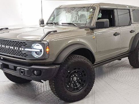 Certified 2026 Ford Bronco Badlands AWD/4WD image 6
