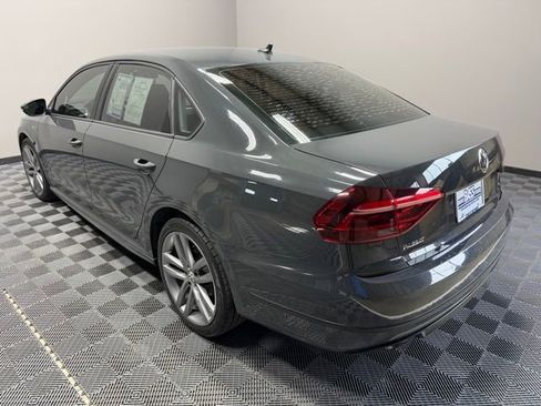 Used 2018 Volkswagen Passat 2.0T R-Line image 12