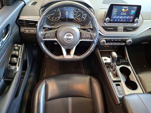 Used 2023 Nissan Altima 2.5 SR AWD/4WD image 2