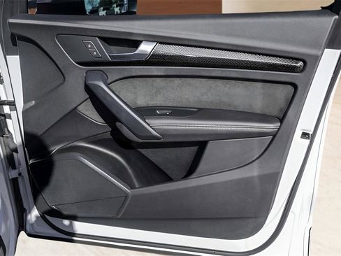 Used 2020 Audi SQ5 Premium Plus image 30