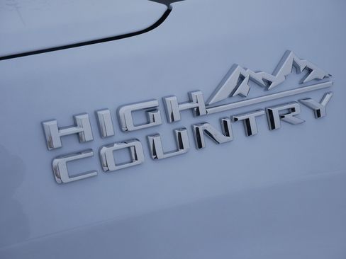 Used 2026 Chevrolet Silverado 1500 High Country w/ Technology Package image 17