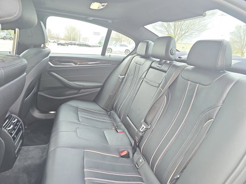 Used 2019 BMW 530i xDrive w/ Convenience Package image 14