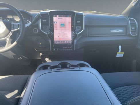 New 2026 RAM 2500 Big Horn AWD/4WD image 11