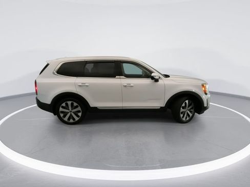 Used 2021 Kia Telluride EX w/ EX Premium Package FWD image 5