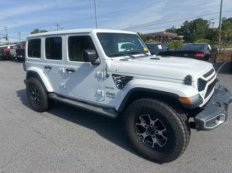 Used 2018 Jeep Wrangler Unlimited Sahara w/ Dual Top Group AWD/4WD video 1