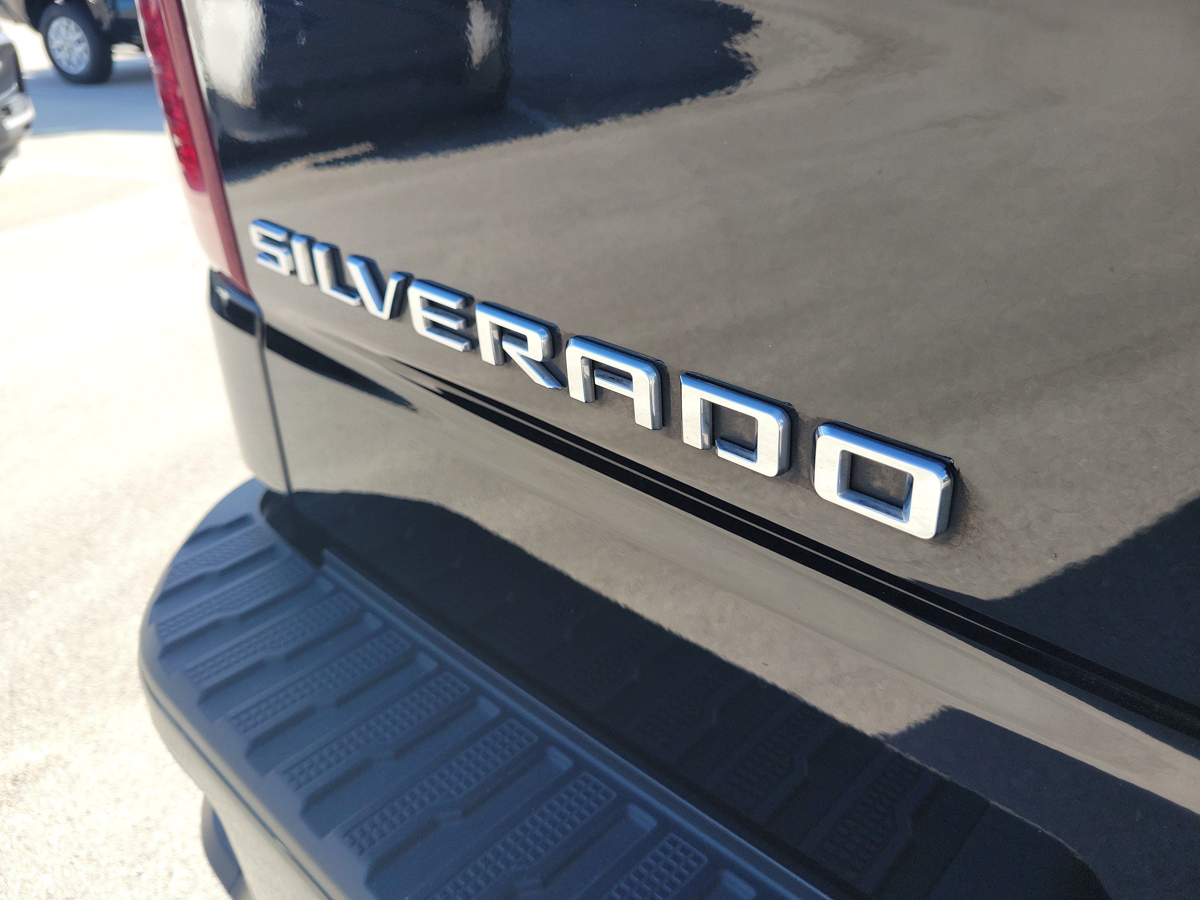 Used 2025 Chevrolet Silverado 1500 Custom RWD image 10