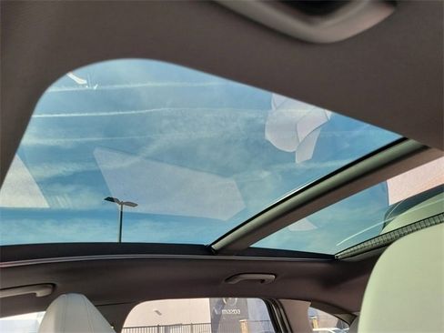 New 2025 Hyundai Tucson Limited image 17