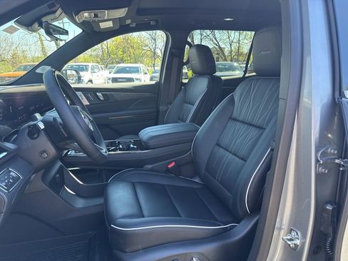 New 2026 Buick Enclave Avenir w/ Super Cruise Package AWD/4WD image 10
