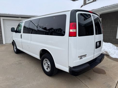 Used 2015 Chevrolet Express 2500 LS image 4