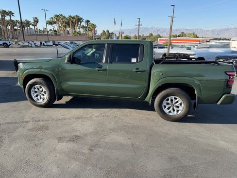 Used 2024 Nissan Frontier SV w/ Technology Package image 6