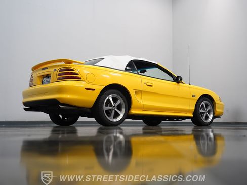 Used 1995 Ford Mustang GT RWD image 25