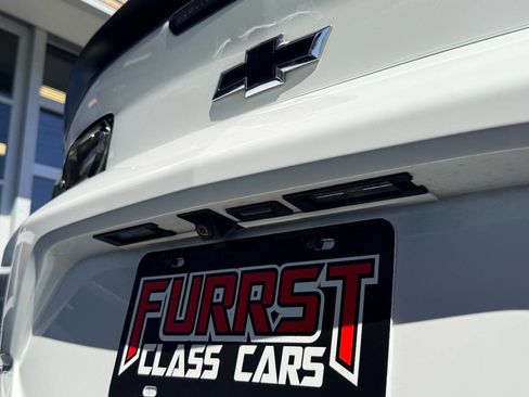Used 2019 Chevrolet Camaro SS RWD image 9