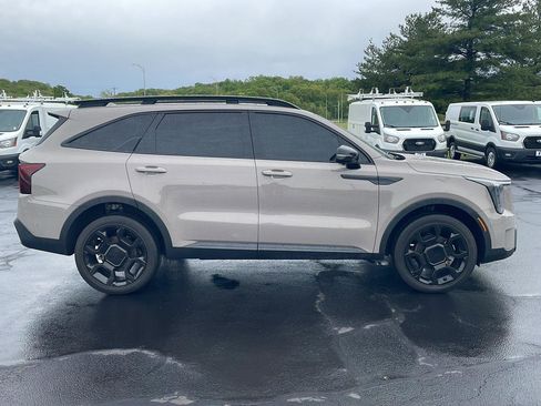 Used 2025 Kia Sorento SX AWD/4WD image 6