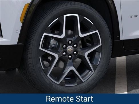New 2026 Chevrolet Traverse High Country w/ LPO, Floor Liner Package FWD image 10